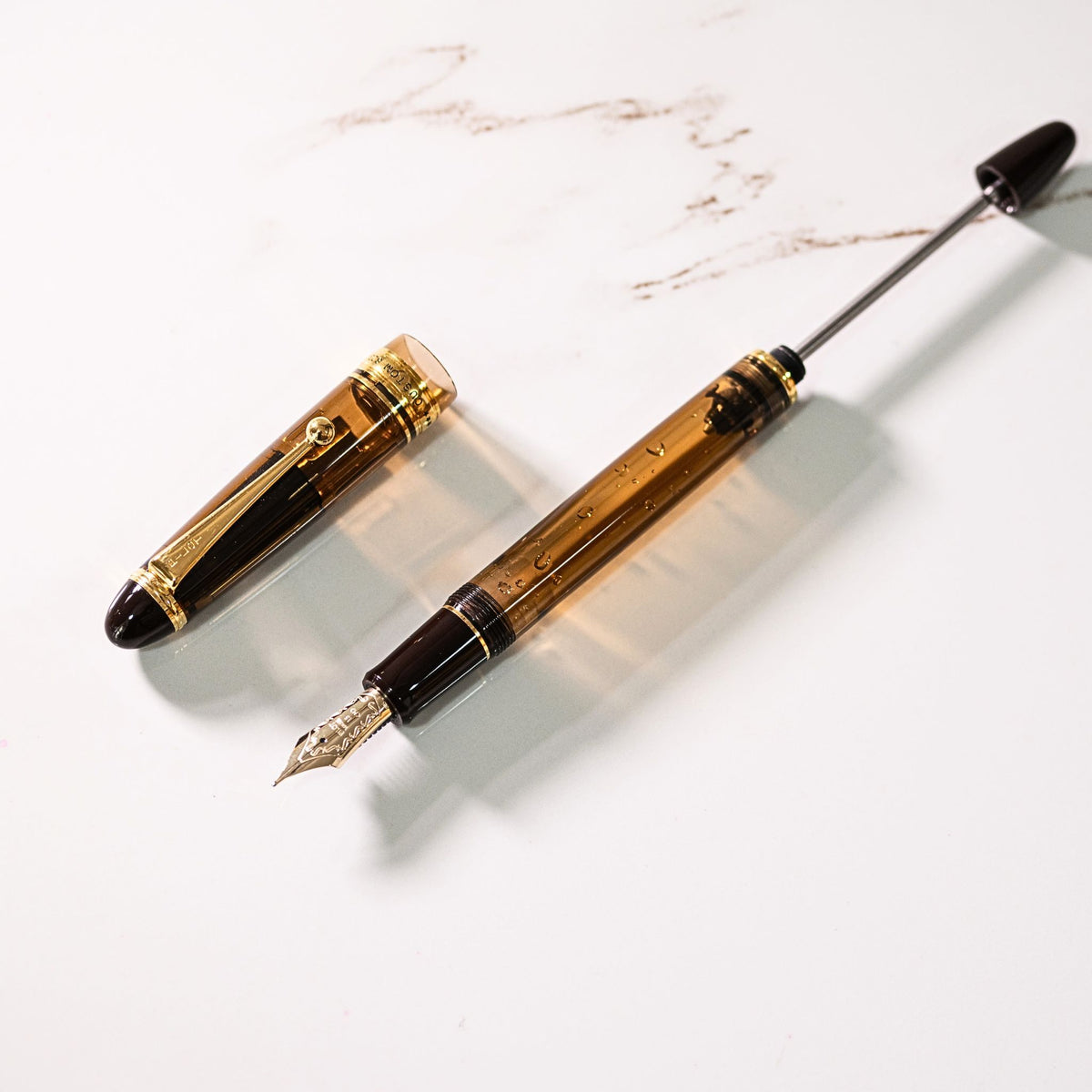 PILOT - CUSTOM 823 - Gift Set - Fountain Pen + Ink - Amber - Medium
